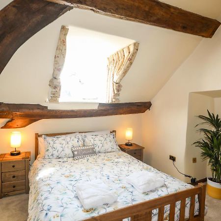 Above Deck Apartment Бiuмарис Екстериор снимка